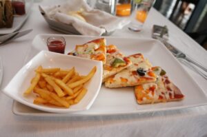 40代が内臓脂肪を減らすための漢方を取り入れた外食メニューの工夫は？