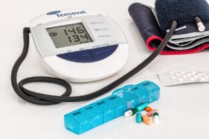 漢方と高血圧の薬を併用する際の注意点は？